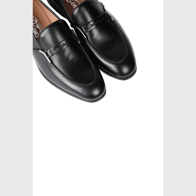 Лофери Salvatore Ferragamo