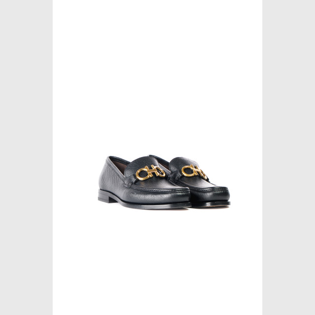 Лофери Salvatore Ferragamo