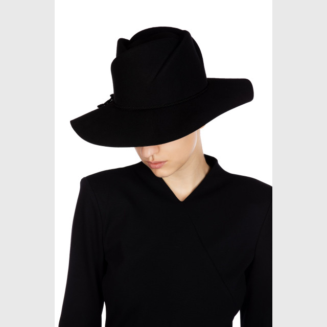 Шляпа Emporio Armani