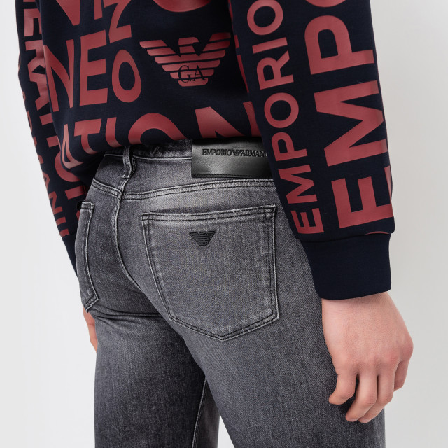 Джинсы Emporio Armani
