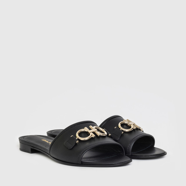 Шльопанці Salvatore Ferragamo