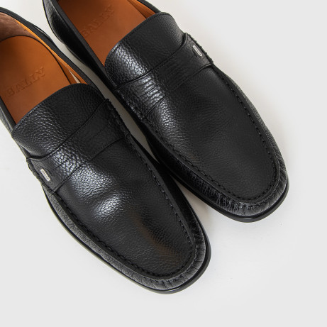 Лофери Bally