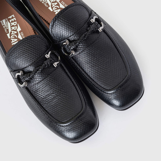 Лофери Salvatore Ferragamo