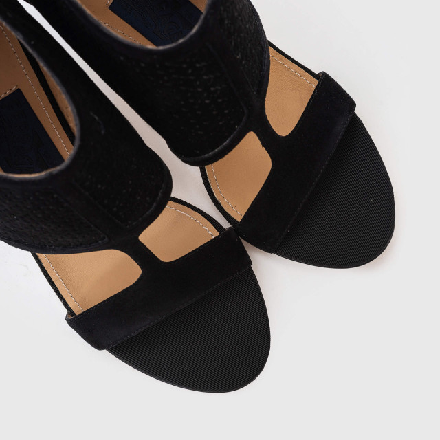 Босоніжки Salvatore Ferragamo
