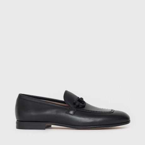 Лофери Salvatore Ferragamo