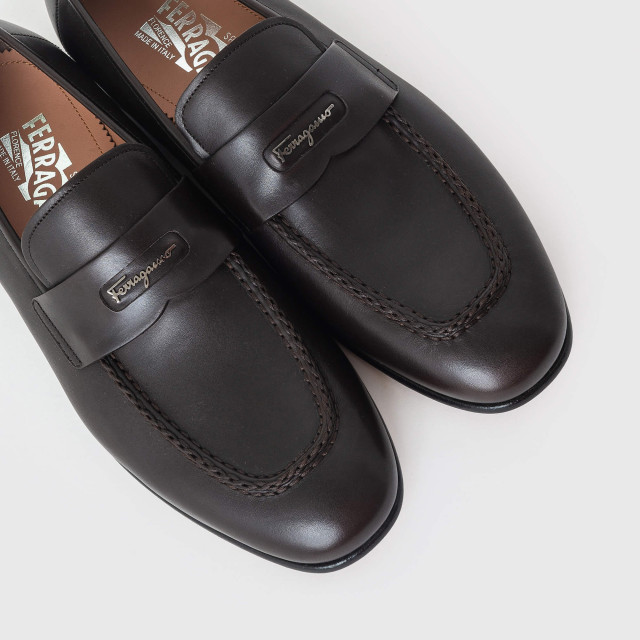 Лофери Salvatore Ferragamo
