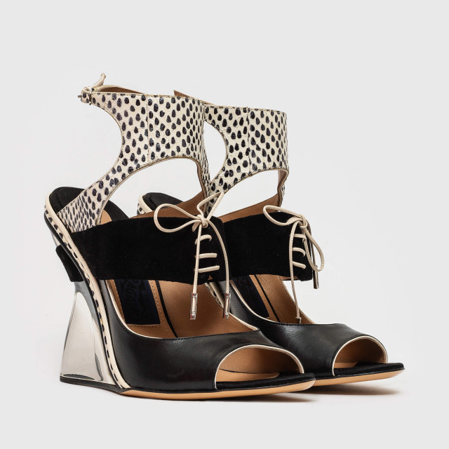 Босоніжки Salvatore Ferragamo