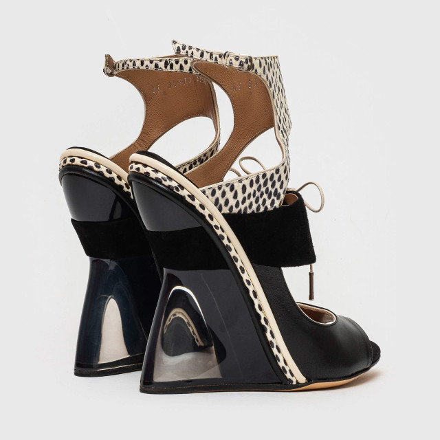 Босоніжки Salvatore Ferragamo