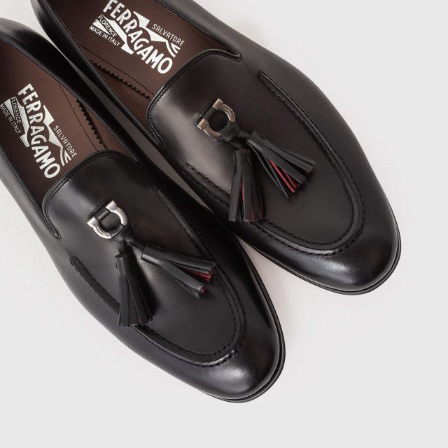 Лофери Salvatore Ferragamo