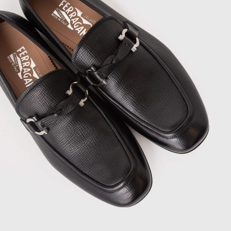 Лофери Salvatore Ferragamo