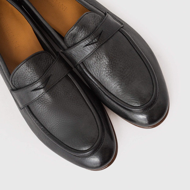 Лофери Corneliani