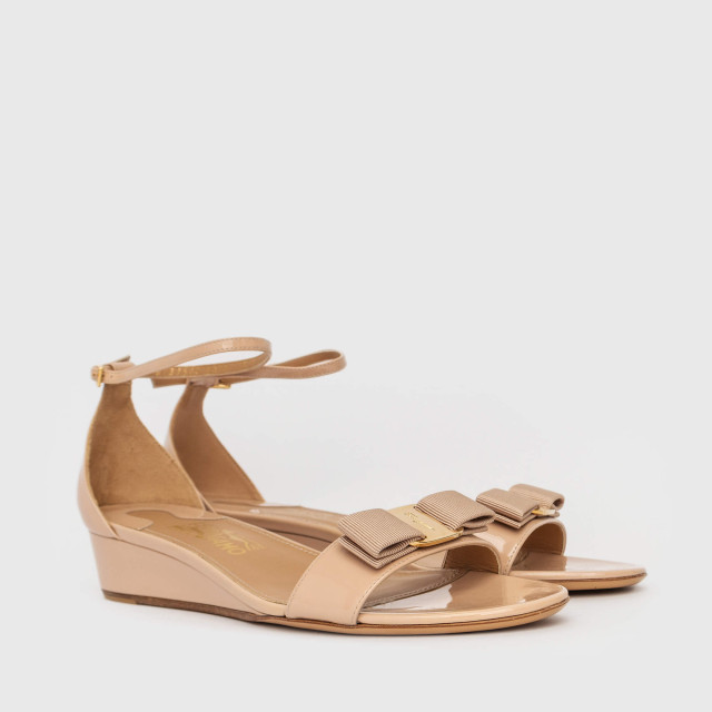 Босоніжки Salvatore Ferragamo
