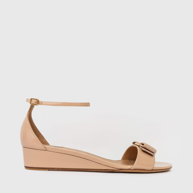 Босоніжки Salvatore Ferragamo