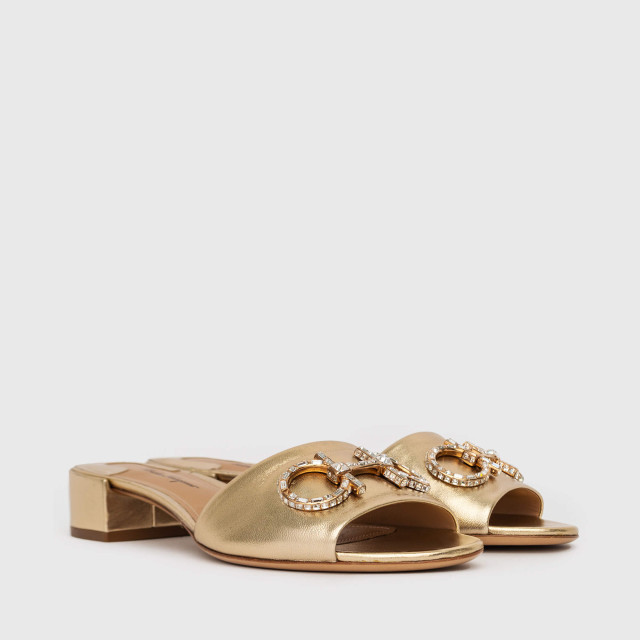Шльопанці Salvatore Ferragamo