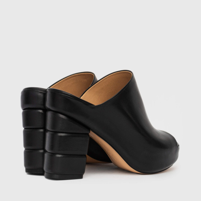 Сабо Salvatore Ferragamo