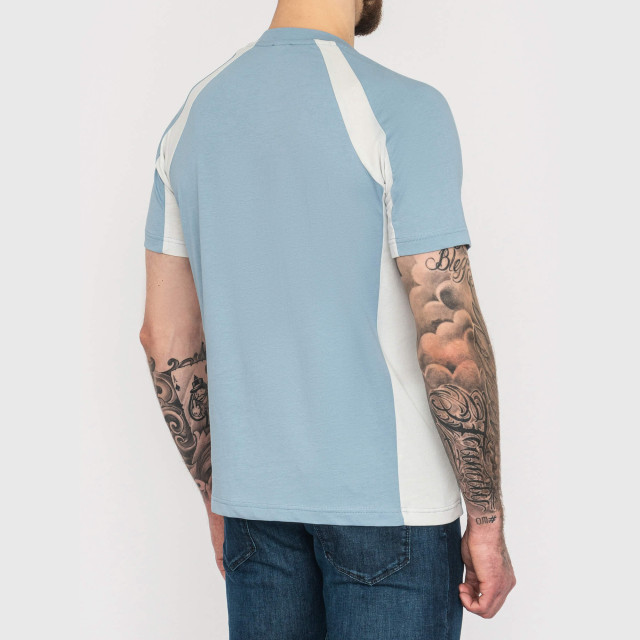 Футболка Emporio Armani EA7