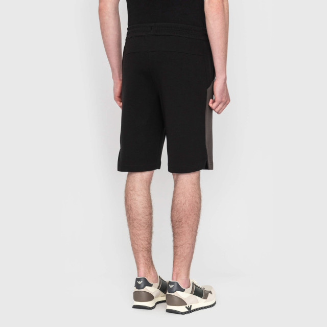 Шорти Emporio Armani EA7