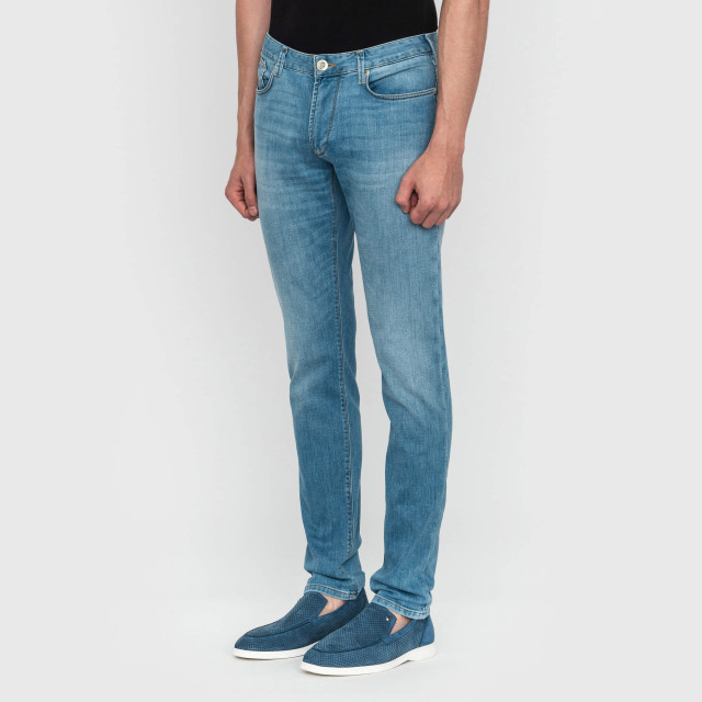 Джинсы Emporio Armani