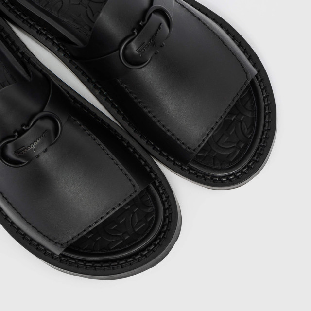 Шльопанці Salvatore Ferragamo