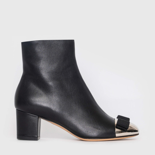 Ботильйони Salvatore Ferragamo