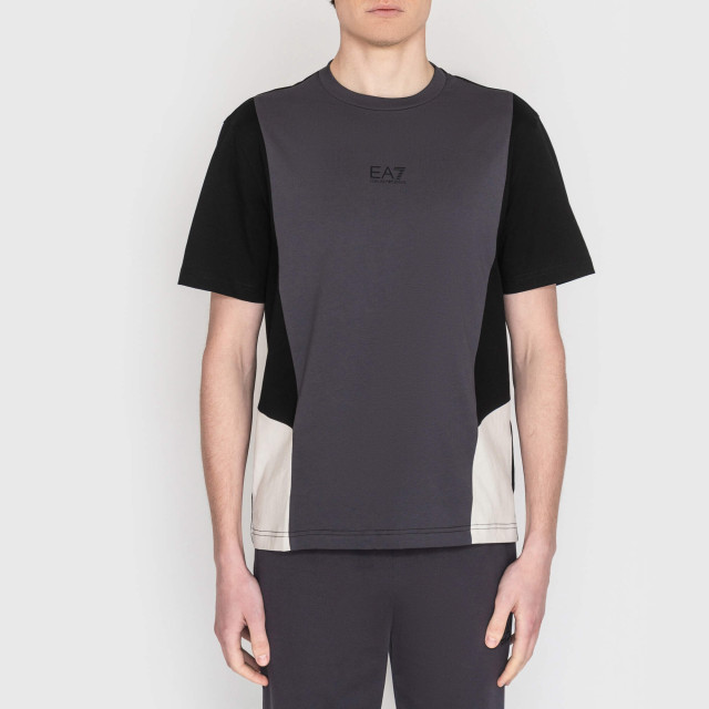Футболка Emporio Armani EA7