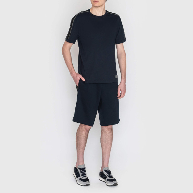 Шорты Emporio Armani EA7