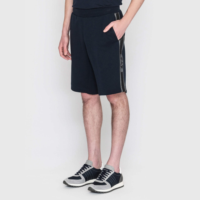Шорты Emporio Armani EA7