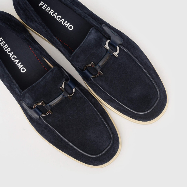 Лофери Salvatore Ferragamo