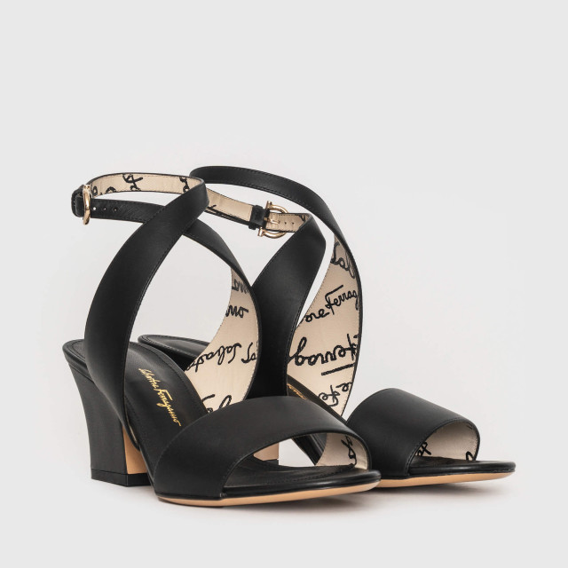 Босоніжки Salvatore Ferragamo