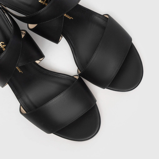 Босоніжки Salvatore Ferragamo