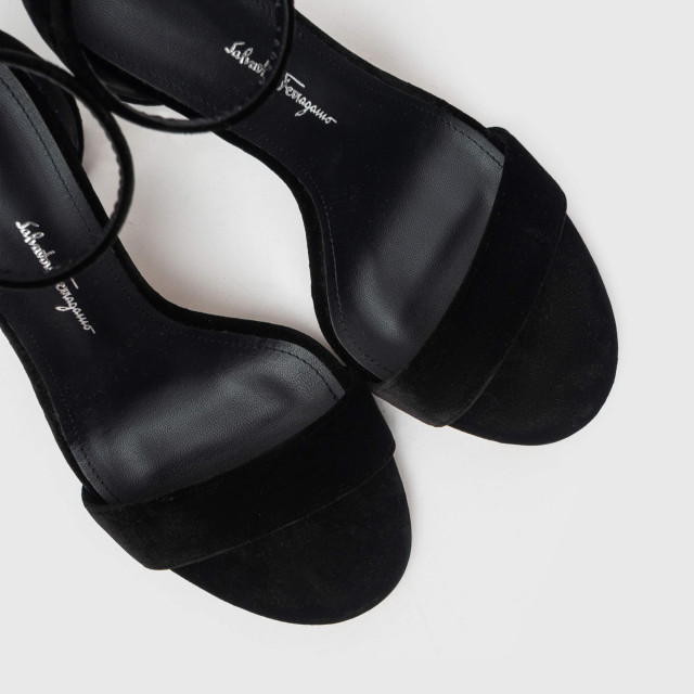 Босоножки Salvatore Ferragamo  