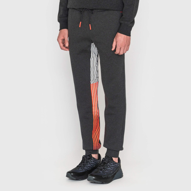 Брюки спортивные Emporio Armani EA7