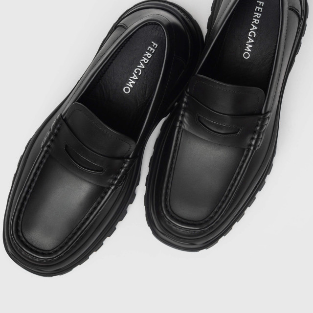 Лоферы Salvatore Ferragamo
