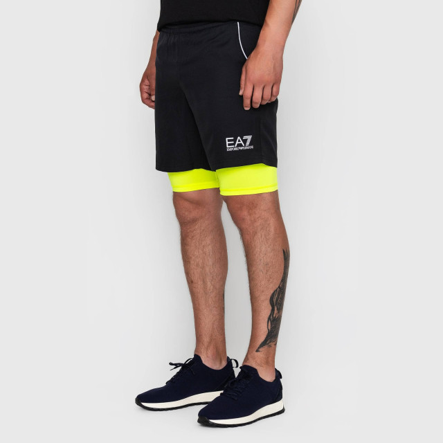 Шорти Emporio Armani EA7