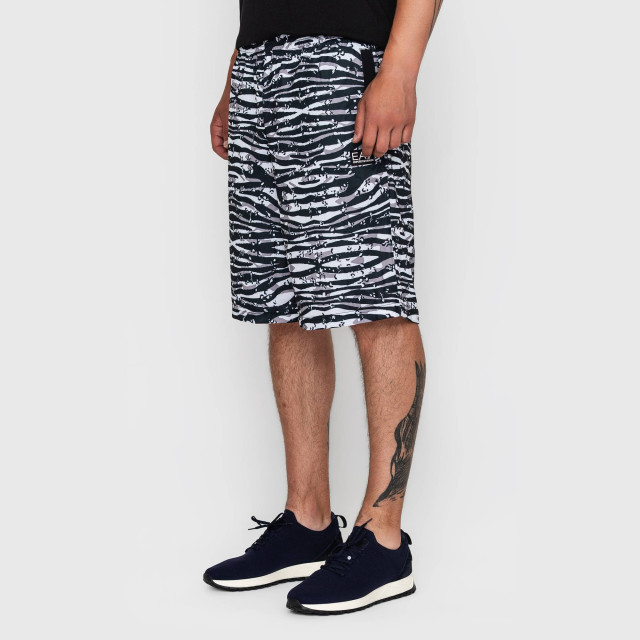 Шорти Emporio Armani EA7