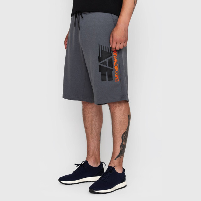 Шорти Emporio Armani EA7