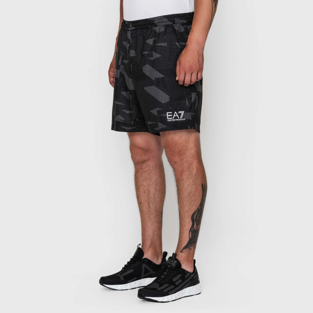 Шорти Emporio Armani EA7